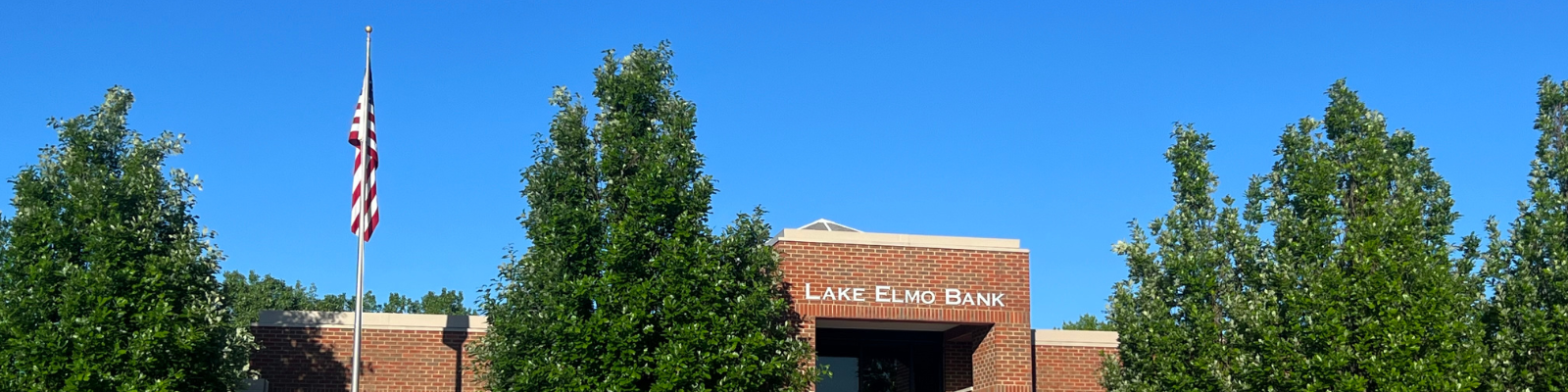 Outside picture of Lake Elmo Bank.